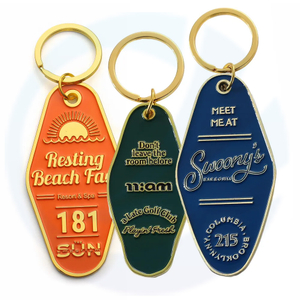 custom promotional hotel keychains metal retro vintage motel room soft enamel logo keychain