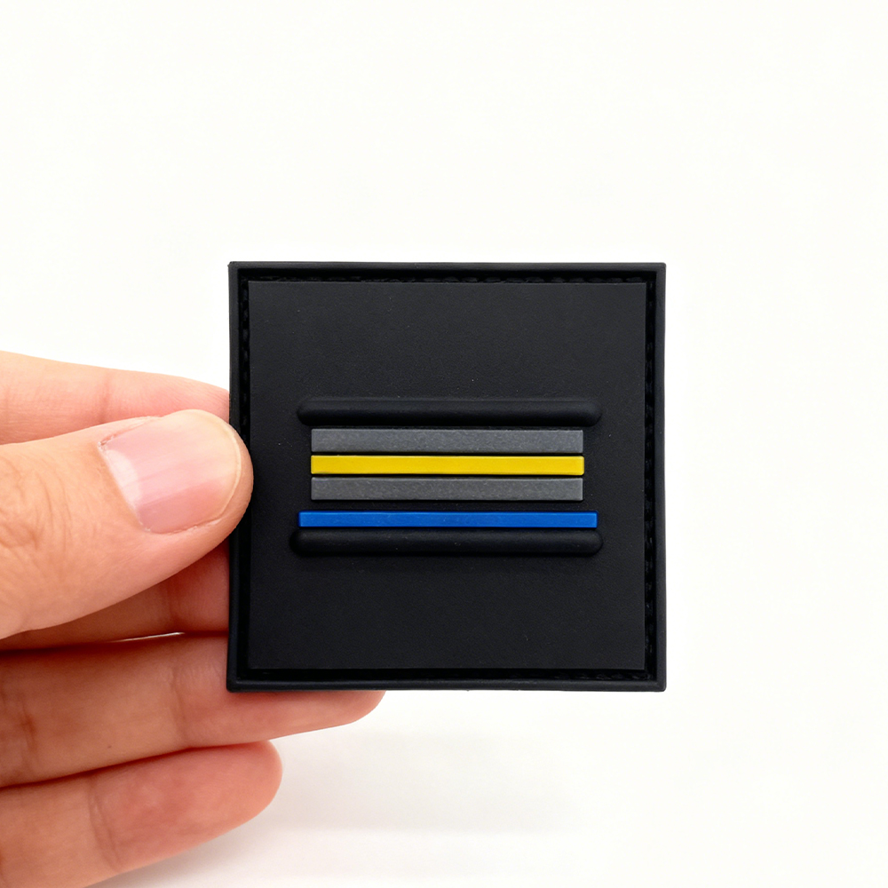 French Style Grade PVC Patch Soft Rubber Emblem Custom Rank Patch UV Printed Durable Badge for Clothing Gear Backpacks Accessories