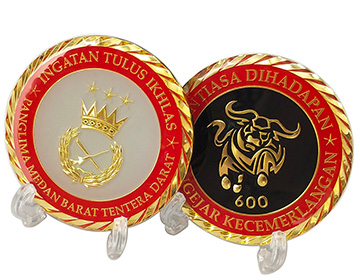 Wholesale Custom Royal Malaysian Navy Souvenir Challenge Coin with Acrylic Box