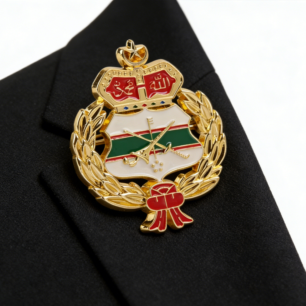 Custom Qatar Military Navy Logo Hat Emblem, 3D Gold Plating Saudi Arab Palm Tree Hat Metal Badge