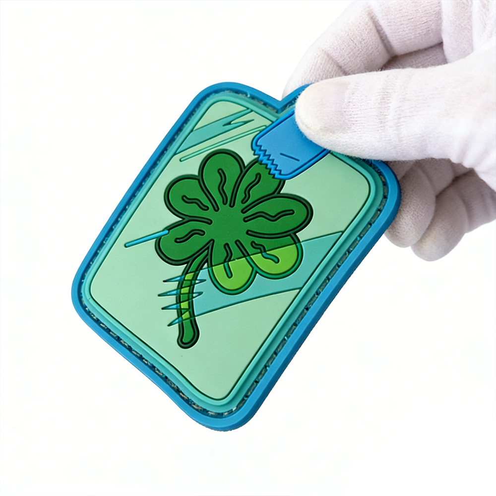 Lucky Seven Leaf Clover PVC Morale Patch Custom Soft Rubber Patch Green Clover Symbol Patch for Bags Hats Jackets