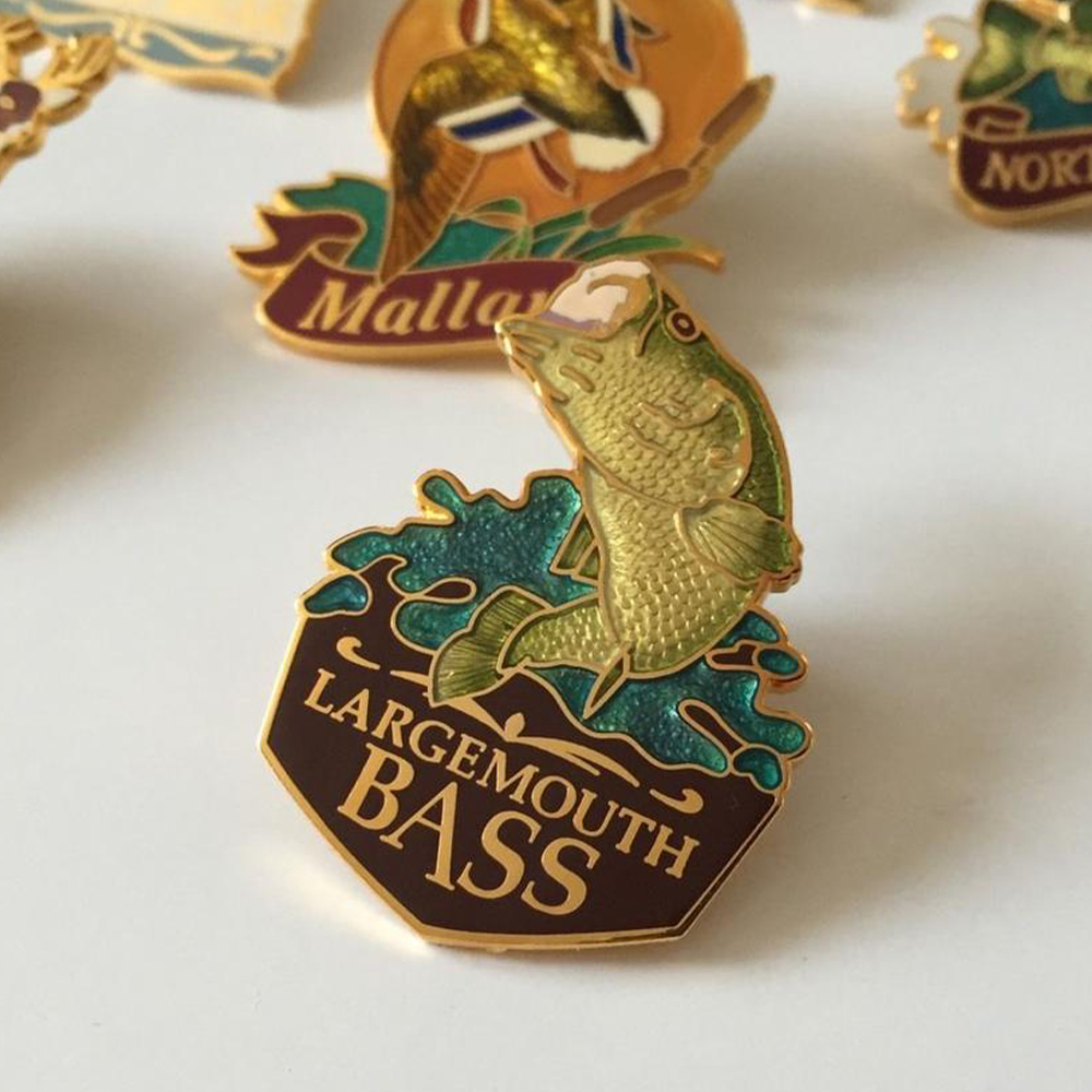 Wholesale Metal Badge Custom Logo Company Brand Enamel Lapel Pin Brooch 2d 3D Gold Plated Fish and Game Fishing Competition Resin Epoxy Pins for Clothes