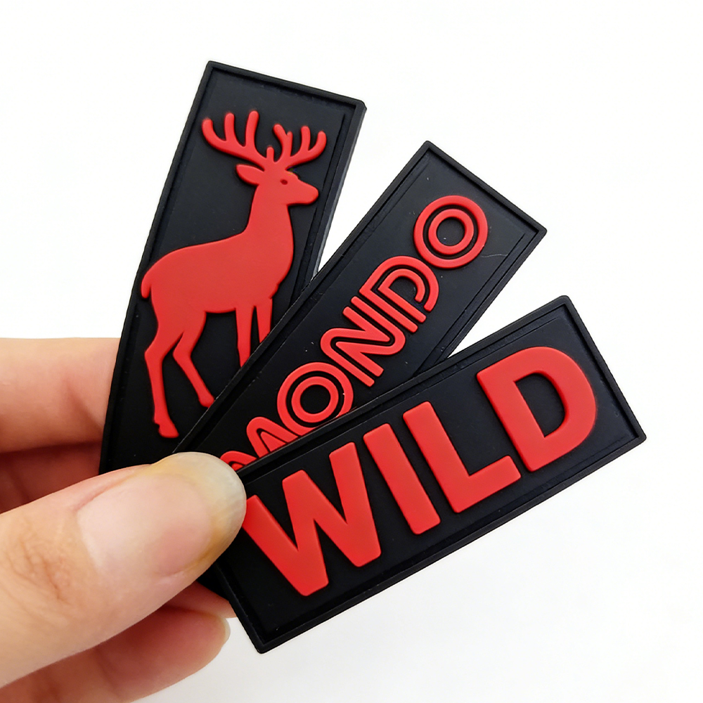 Factory Customized Logo Luxurious Quality Black Waterproof Sewing on 3D LOGO Silicone Label PVC Rubber Patch for Hats/Bags