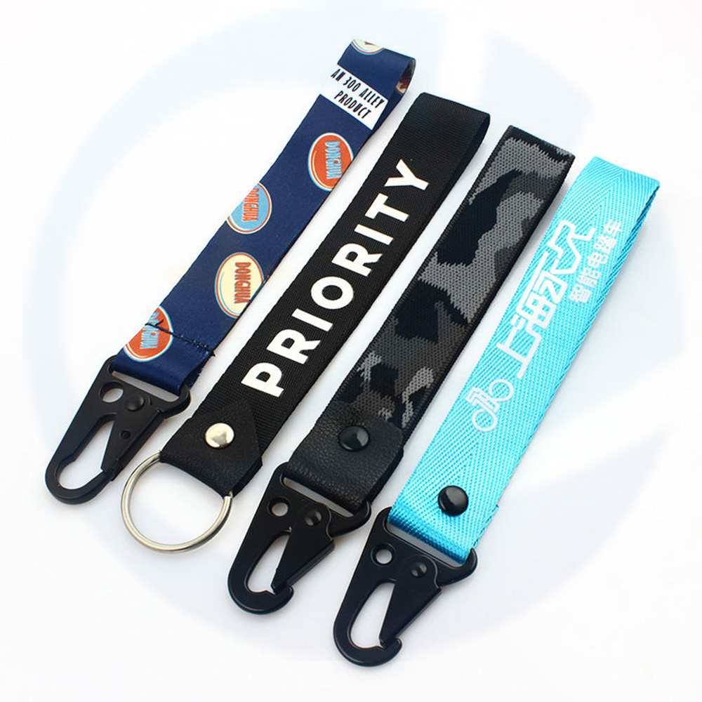 Wholesale Stylish High Quality fashion Carabiner Lanyard Custom Short Lanyard