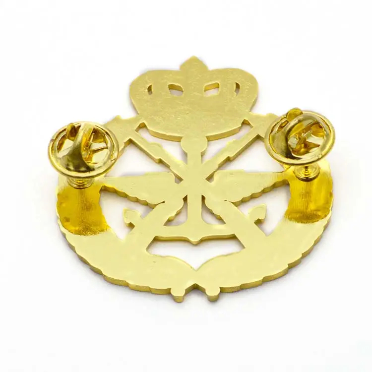 Custom Metal Kuwait National Day Cap Badge