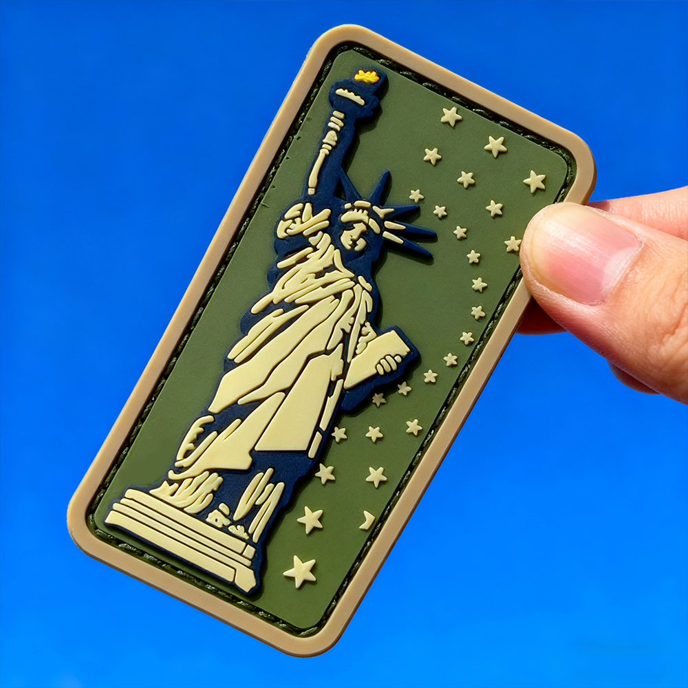 3D PVC Lady Liberty Patch American Theme Rubber Badge Hook-and-Loop Accessory for Bags Apparel Custom Gear