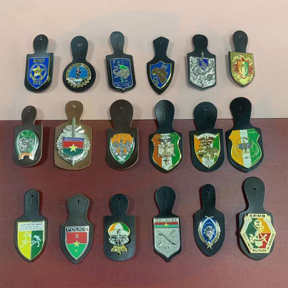 Zinc alloy leather mold cap emblem custom manufacturers produce metal cap emblem epaulette badges die-cast drop oil badges