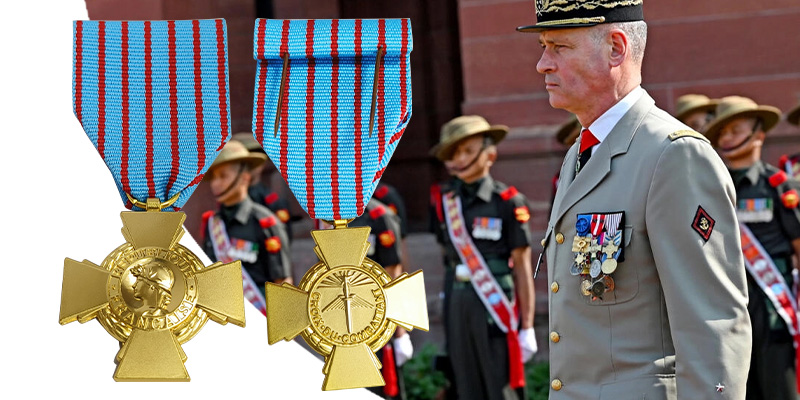 French Honor Battle Cross Emblem Badge Military Medal