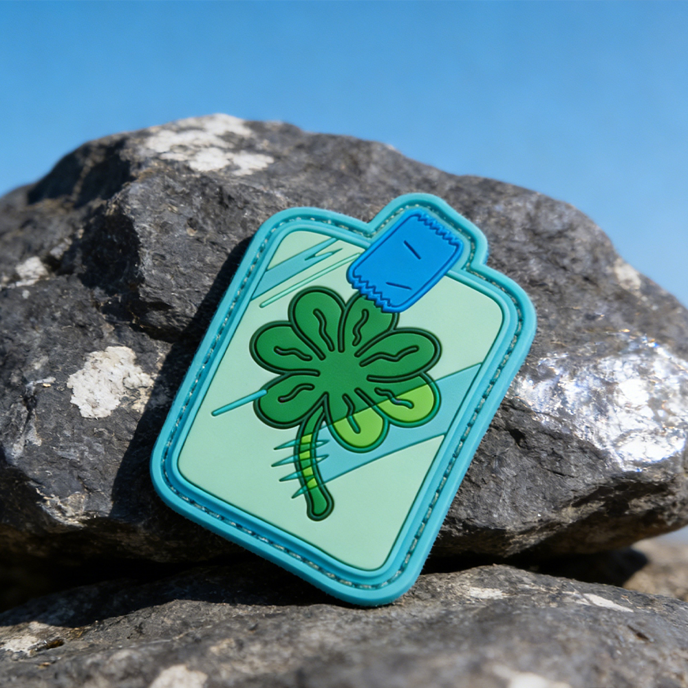 Lucky Seven Leaf Clover PVC Morale Patch Custom Soft Rubber Patch Green Clover Symbol Patch for Bags Hats Jackets