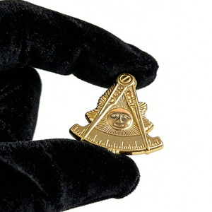Freemason Lapel Pins Classic Masonic Symbol Metal Badge Elegant Freemasonry Pin for Suits Jackets and Formal Wear